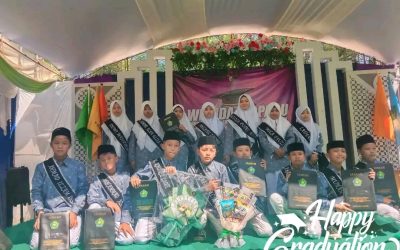 Assholach Selenggarakan Wisuda dan Acara Perpisahan Terpadu