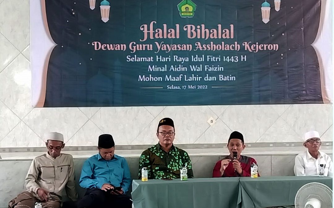 Halal Bihalal Ponpes Assholach, Belajar Filosofi Ular dan Ulat