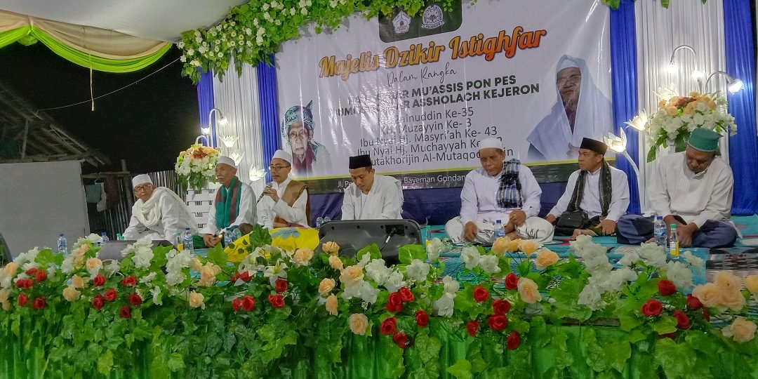 Haul Muassis Assholach : Hikmah Santri Taat Pada Guru