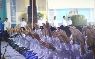 Semarakkan Haul Ke-37 Muassis, Ratusan Santri Assholach Gelar Ishari Milenial