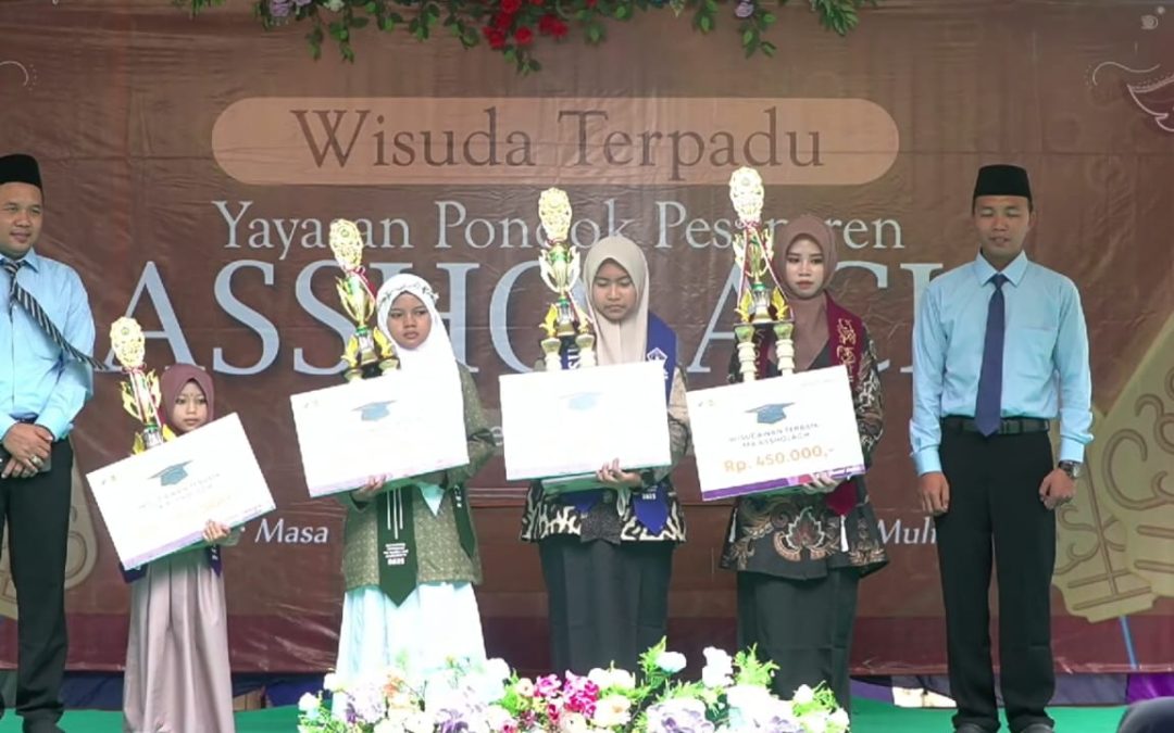 Yayasan Pondok Pesantren Assholach Gelar Wisuda Terpadu Meriah: Tekankan Kualitas Pendidikan Agama dan Umum