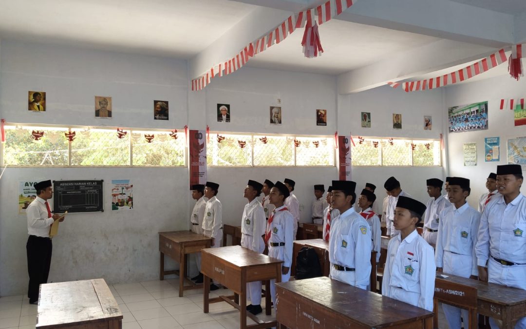 MTs Assholach Gelar Lomba Kebersihan dan Kreativitas Kelas Sambut HUT RI ke-80