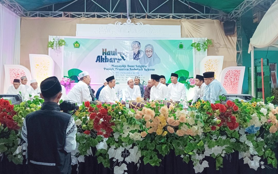 Ribuan Jamaah Hadiri Puncak Haul Muassis Assholach