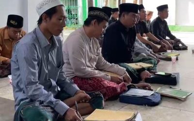 Pengajian Rutin Alumni : Cerita  Seseorang Sholat Berjamaah Selama 40 Tahun