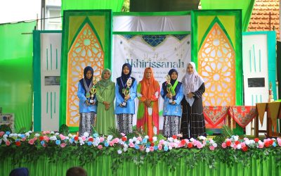 Haflah Akhirussanah, Gus Luthfi Harapkan Santri Jadi Soleh Solihah