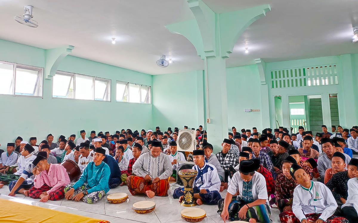 peringati-maulid-nabi-kembangkan-karakter-dan-nilai-religius-siswa