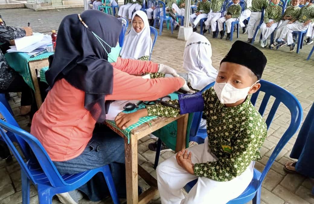 Ikut Vaksinasi Merdeka, Santri MI Assholach Merasa Senang Tidak Sakit