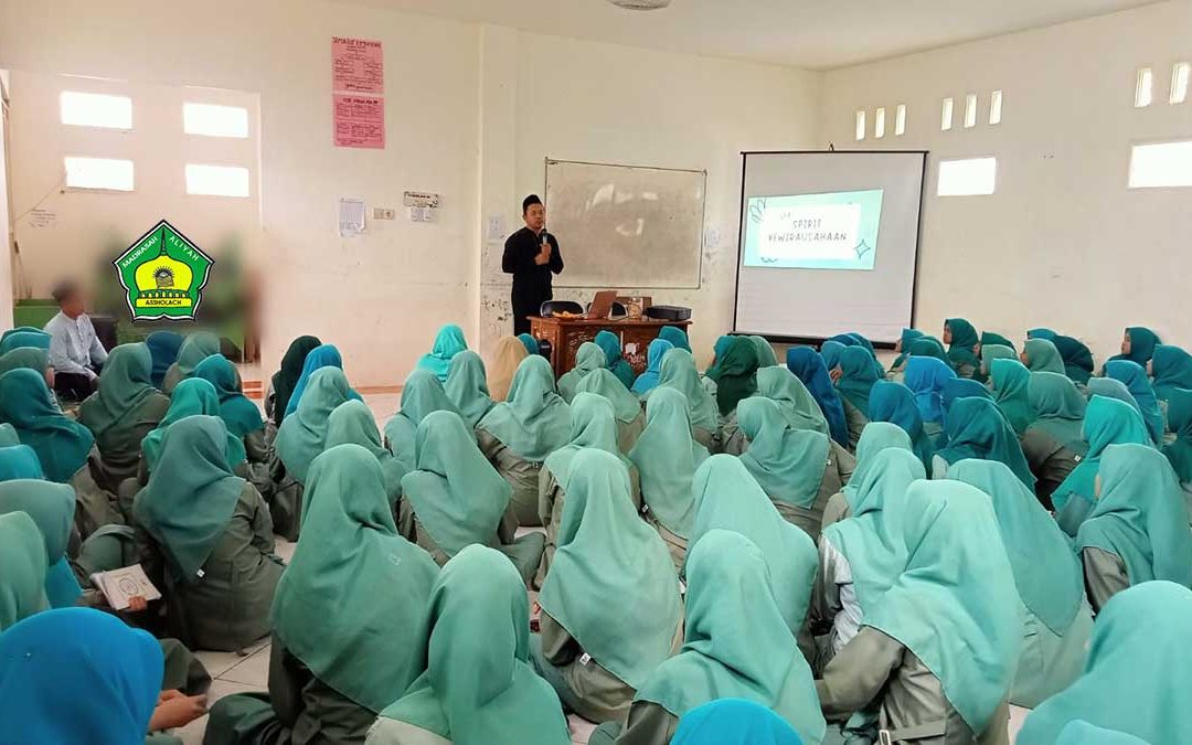 Workshop Kewirausahaan Tumbuhkan Minat Wirausaha Siswa MA Assholach